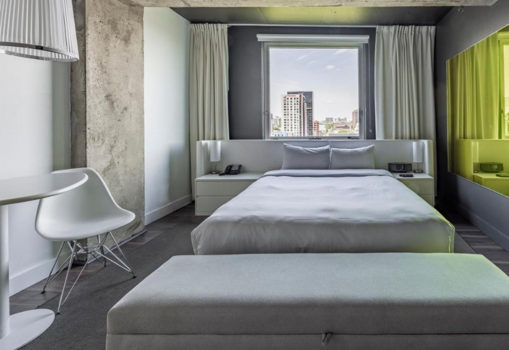 Room image 3