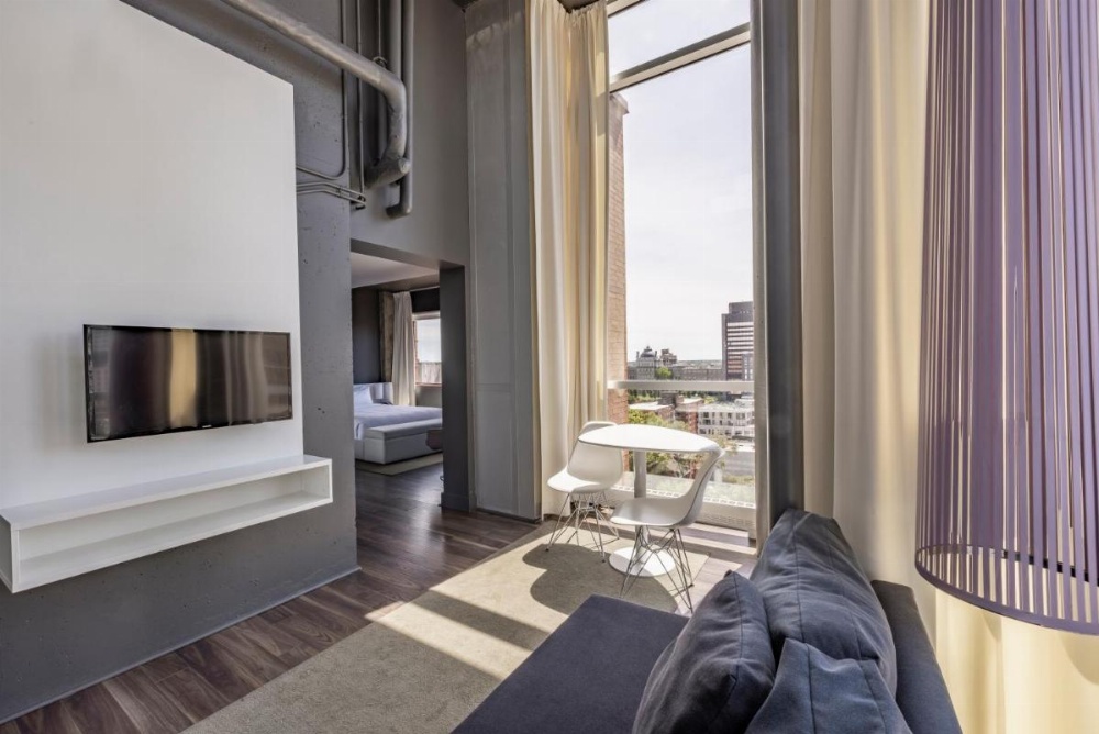 Room image 4